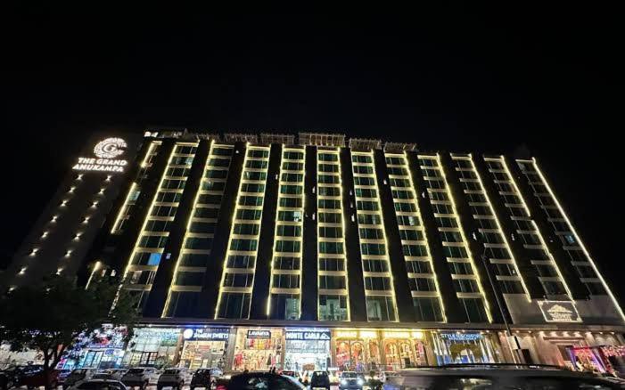 The Grand Hotel Τζαϊπούρ Εξωτερικό φωτογραφία